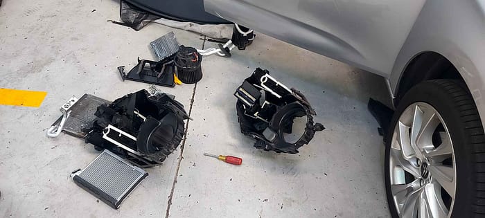 refrillotti®-aire-acondicionado-automotriz-reemplazo-evaporador-mantenimiento