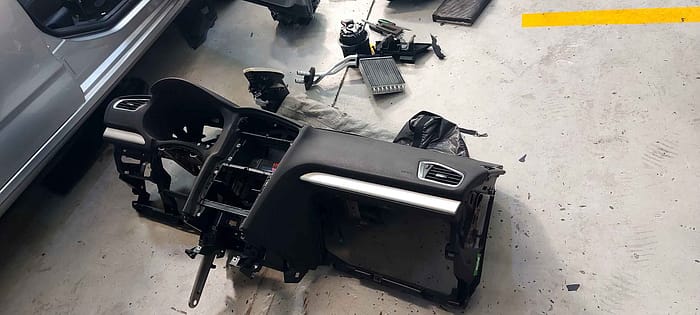 refrillotti®-aire-acondicionado-automotriz-tablero-desarmado-cambio-evaporador-13